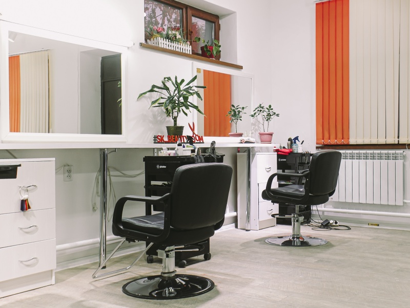 Жуынатын бөлмедегі жасөспірімдер порносы Порно, онда қыз кончается