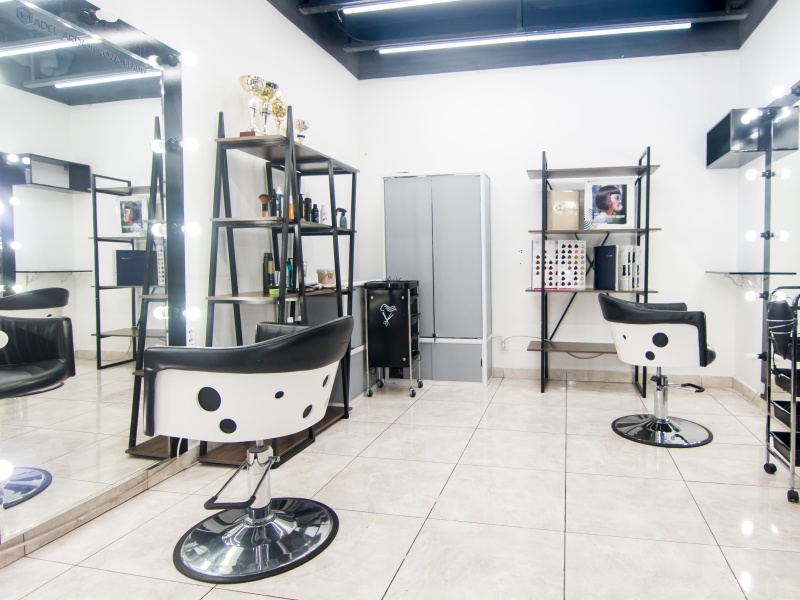 Секс Бентен мультфильмі Жүннен жасалған колготкидегі фетиш